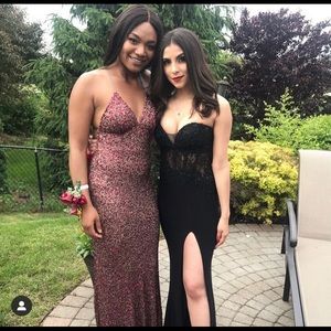 Black gorgeous sequin prom dress.